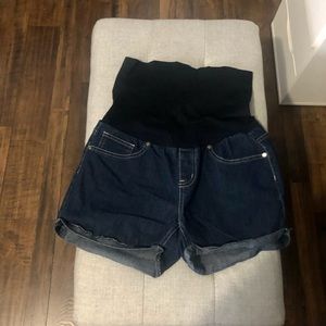 Maternity shorts